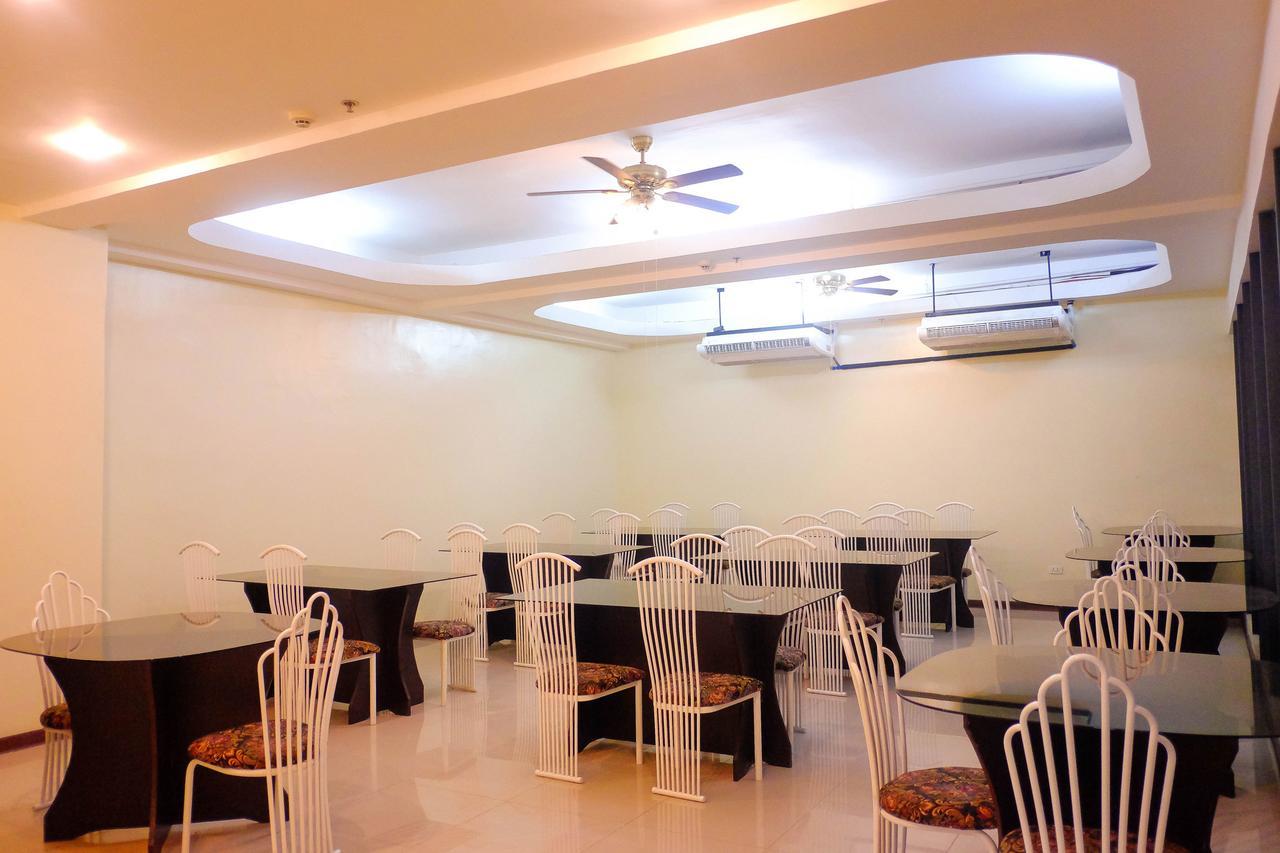 Metro Park Hotel Mandaue Cebu Exteriör bild