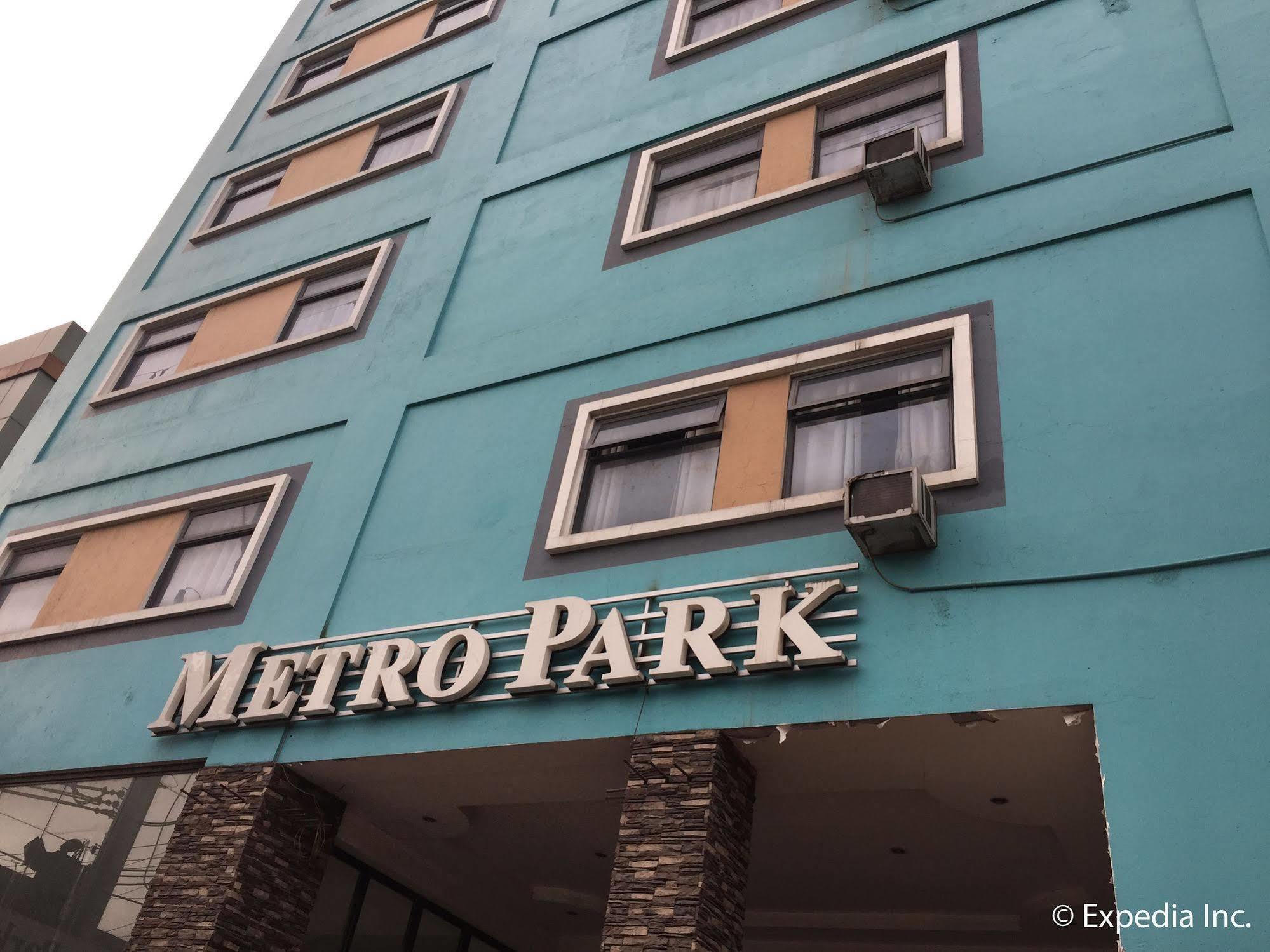 Metro Park Hotel Mandaue Cebu Exteriör bild